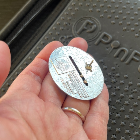 Disney Cast Member Exclusive Tron 35th Anniv. Lightcycle Slider Pin,LE500 (T-21) - Picture 8 of 8